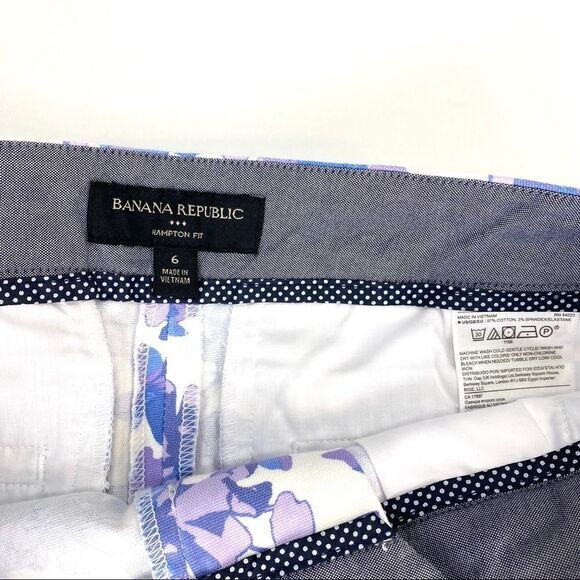 Banana Republic Hampton Fit Floral Shorts - Picture 2 of 7